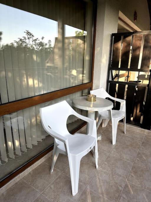Spacious Fully Furnished Studio In Kavarna Apart Hotel מראה חיצוני תמונה